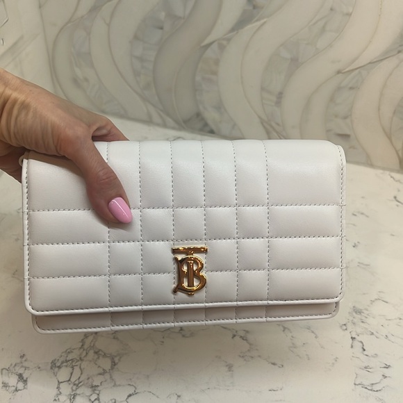 Burberry White Quilted Lola crossbody Bag/Clutch - Picture 9 of 9